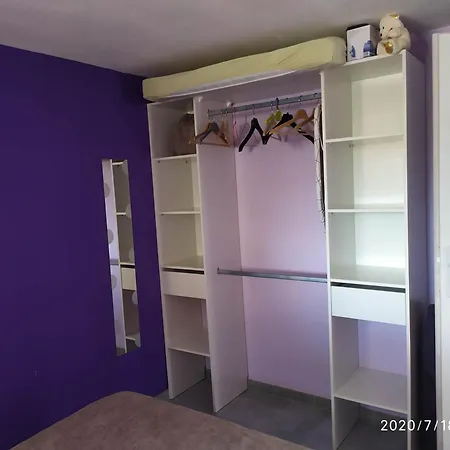 شقة Logement Dans Maison, Face A La Mer *
