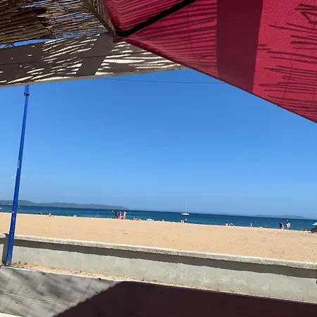 شقة Logement Dans Maison, Face A La Mer