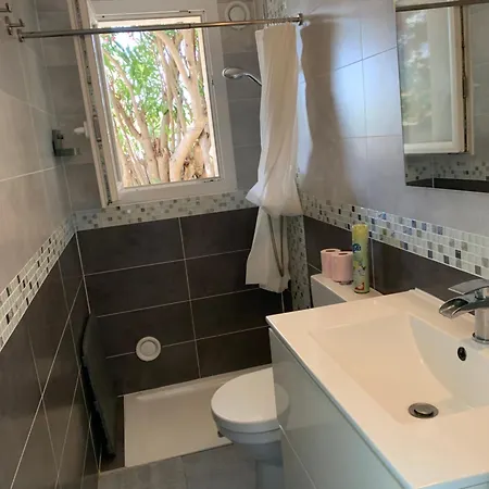 شقة Logement Dans Maison, Face A La Mer Hyères